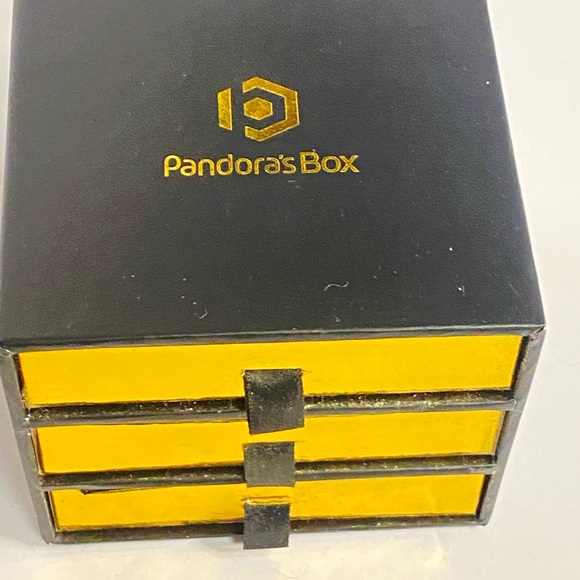 Pandora Gold Tree of Life Necklace Earrings and Bracelets - Picture 9 of 9